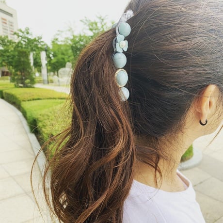 涼しげ フラワー パール  ターコイズ バナナクリップ クリアタイプ フェミニン 髪留め しっかり留まる 夏アクセ レディース 簡単ヘアアレンジ ヘアアクセサリー ：BNN190505
