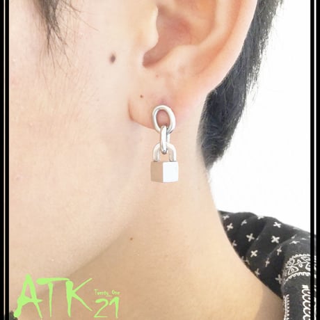 片耳用（1個売り）チェーン スクエアキューブ 16G ステンレスピアス Surgical Steel 316L 軟骨 ボディピアス メンズ レディース ユニセックス アクセサリー：MPS171002