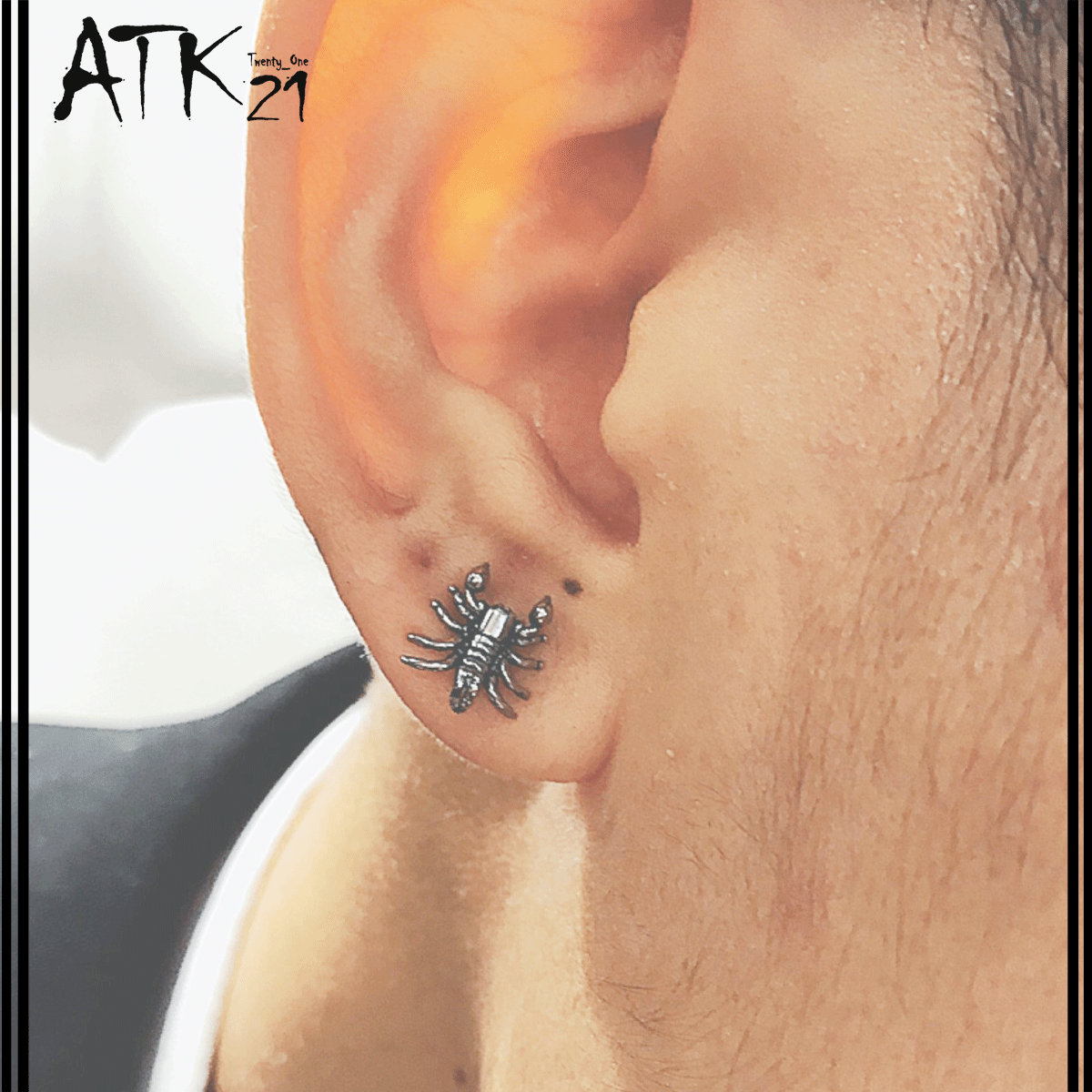 両耳用（2点セット）蠍 サソリ 16G ステンレスピアス Surgical Steel 31