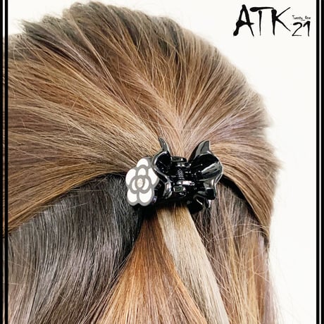 カメリア フラワーモチーフ バンスクリップ  程よい大きさ 小さ目 しっかりホールド 髪留め 簡単ヘアアレンジ レディース ヘアアクセサリー