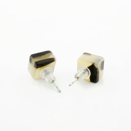 べっ甲 スクエア スタッド ピアス きれいめ カジュアル レディース アクセサリー：PKS170202