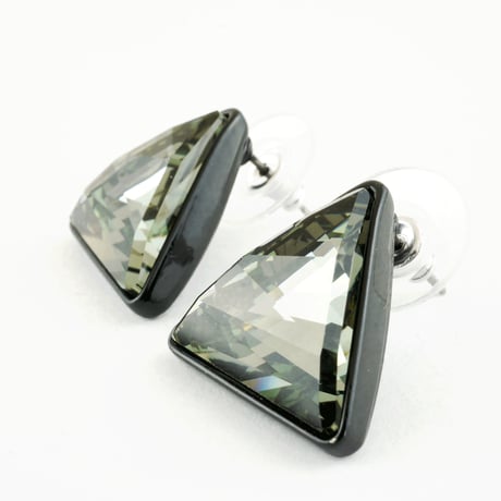 ✧ラッピング無料BOX付✧ SWAROVSKI トライアングル スワロフスキー スタッド ピアス 大人 上品 カジュアル おしゃれ アクセサリー：PSW1310004
