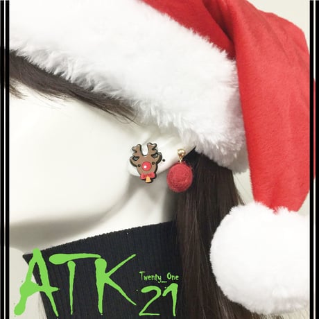 雪だるま トナカイ カップケーキ アシンメトリー ピアス かわいい 人気 おススメ クリスマス Xmasギフト 贈り物 揺れるピアス レディース アクセサリー：PKM170803