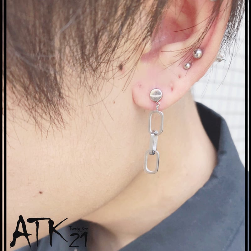 両耳用（2点セット）オープンスクエア 3連 チェーンモチーフ ボディ