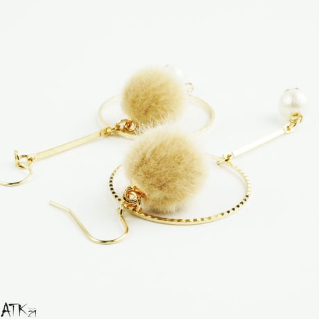 秋冬 ファー フープ  ピアス サークル コットンパール アシンメトリー フックピアス レディース アクセサリー：PHL171001