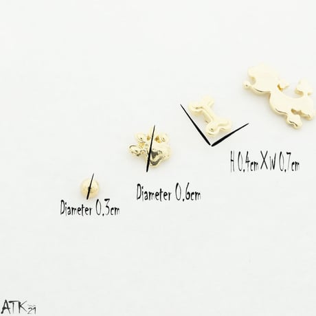 (4個セット）プードル 犬 足跡 肉球 骨 ボーン bone セットピアス アシンメトリーピアス 遊び心 おもしろ ピアス メンズ レディース ユニセックス アクセサリー：PSS170805