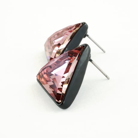 ✧ラッピング無料BOX付✧ SWAROVSKI トライアングル スワロフスキー スタッド ピアス 大人 上品 カジュアル おしゃれ アクセサリー：PSW1310004