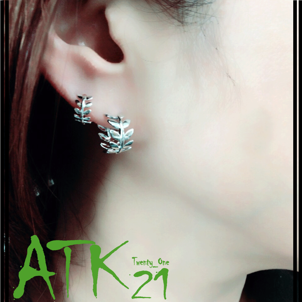 金色リーフデザインピアス(両耳用) リーフデザインゴールドピアス d00058 | denity