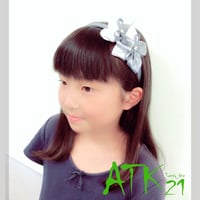 バイカラー リボン フラワー キッズカチューシャ キッズ アクセサリー 卒業式 入学式 発表会 七五三 結婚式  パーティ レディース ヘアアクセサリー:HK160301