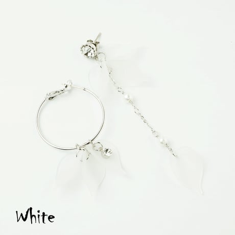 花びら フラワーモチーフ ピアス アシンメトリーピアス スタッドピアス セミマット 透ける リーフ レディース アクセサリー：PAS180301