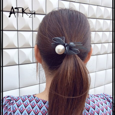 パール ビジュー リボン ヘアゴム  大人可愛い フェミニン ヘアポニー 髪留め 簡単ヘアアレンジ レディース ヘアアクセサリー：HG190502