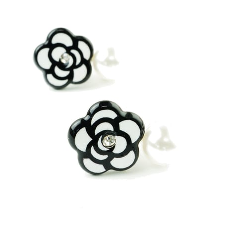 カメリア パール スタッド ピアス かわいい cute レディース アクセサリー：PKM180302