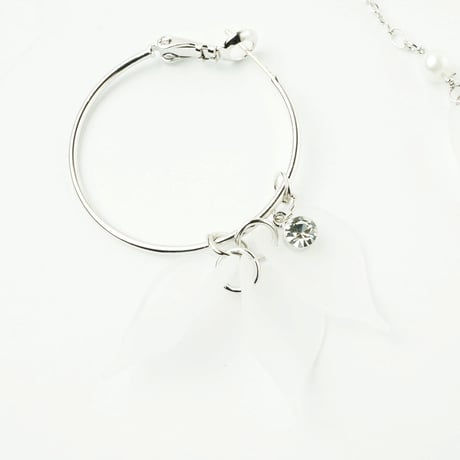 花びら フラワーモチーフ ピアス アシンメトリーピアス スタッドピアス セミマット 透ける リーフ レディース アクセサリー：PAS180301