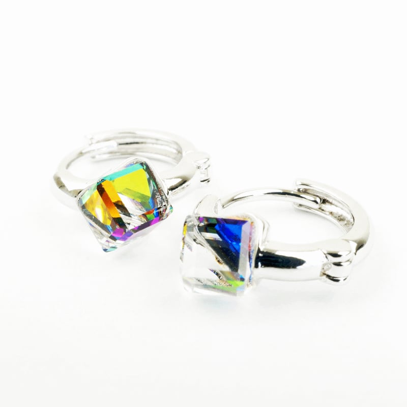 両耳用（2個セット） オーロラ スワロフスキー SWAROVSKI フープ