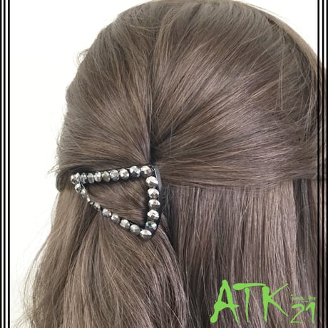 トライアングル 三角形 ラインストーン フレームピン ヘアクリップ 簡単ヘアアレンジ 髪留め 大人アクセレディース ヘアアクセサリー：HP180402