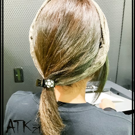カメリアモチーフ バンスクリップ  程よい大きさ 小さ目 しっかりホールド 髪留め 簡単ヘアアレンジ レディース ヘアアクセサリー：HBM181111
