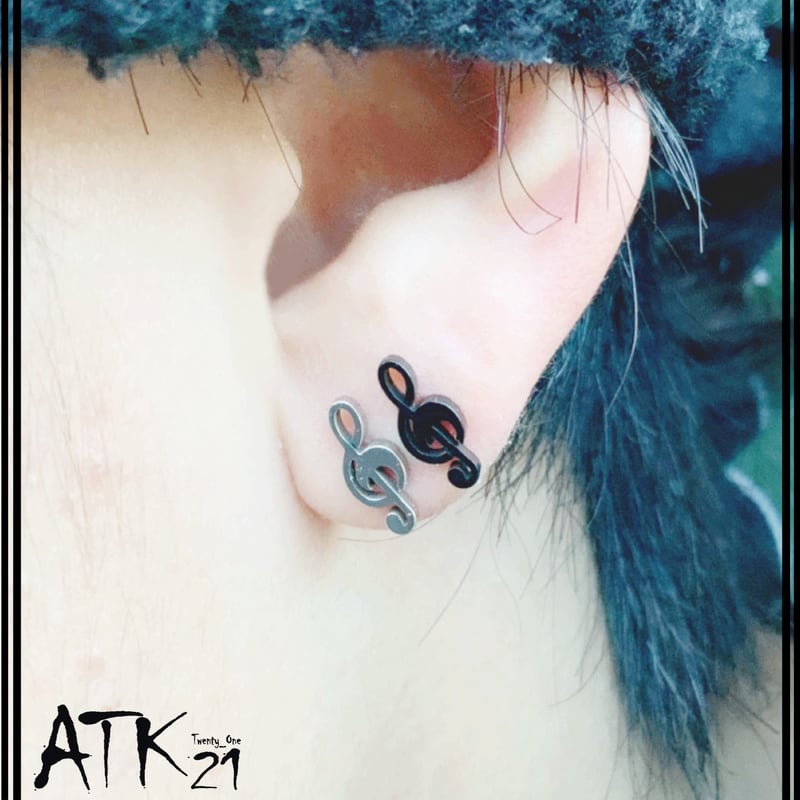 両耳用（2点セット）ト音記号 ボディピアス 軟骨ピアス 16G ステンレス