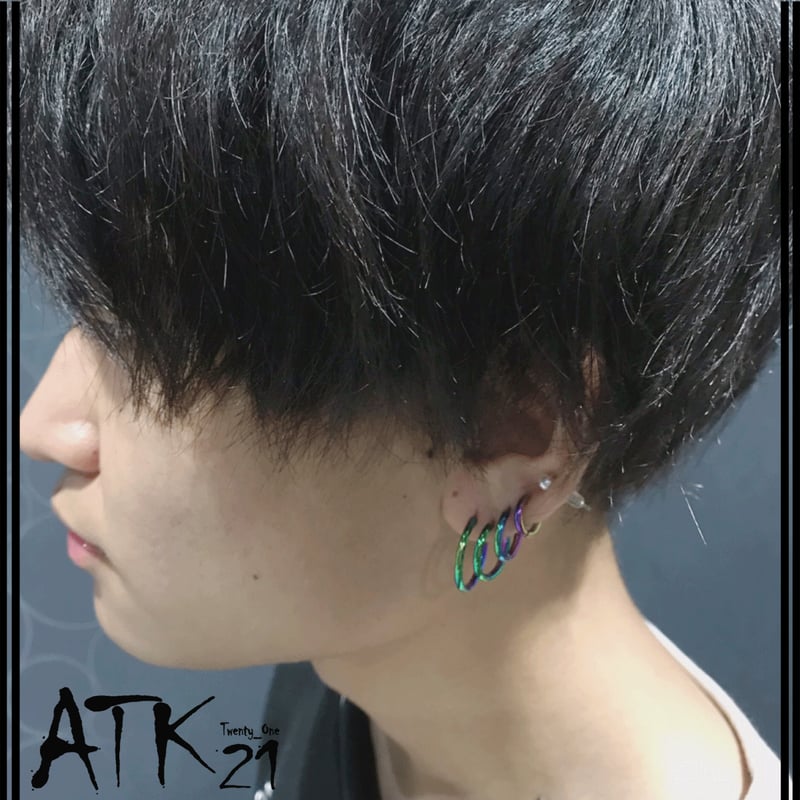 片耳用（1個売り）レインボー 虹色 フープピアス シンプル 18G