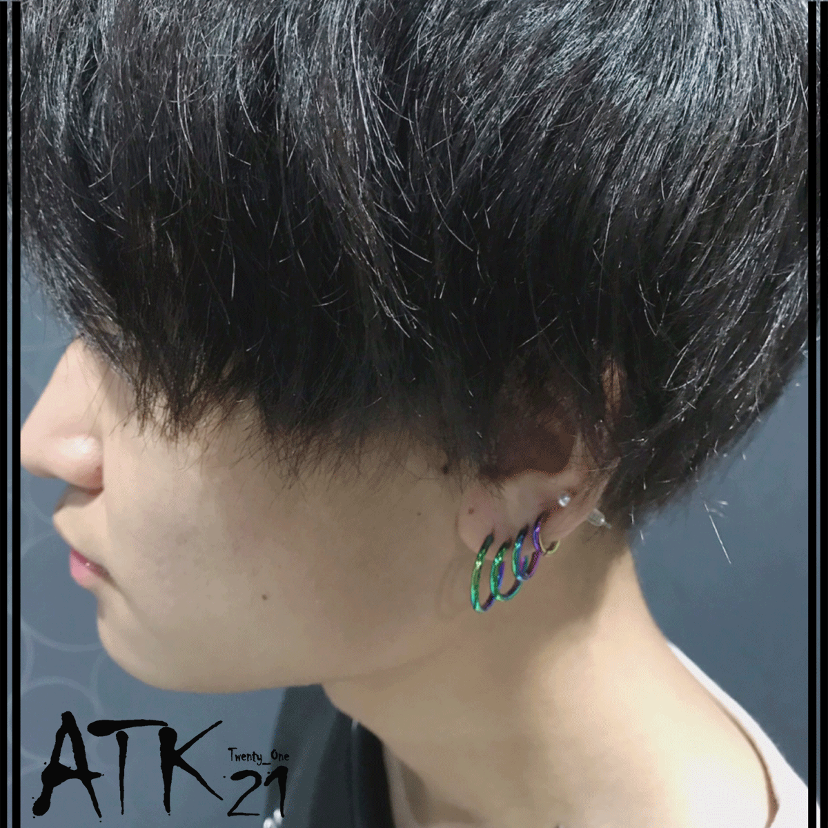 片耳用（1個売り）レインボー 虹色 フープピアス シンプル 18G