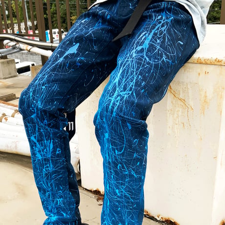 リメイクペイントデニムパンツ デニムパンツ UNIQLO ストレッチセルビッジジーンズ ブラック デニム メンズ ファッション ATK21:RP201001