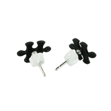 パズルピース モチーフ ピアス  スタッドピアス  ブラック ホワイト メンズ レディース ユニセックス アクセサリー：PKS180702