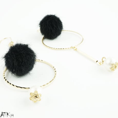 秋冬 ファー フープ  ピアス サークル コットンパール アシンメトリー フックピアス レディース アクセサリー：PHL171001