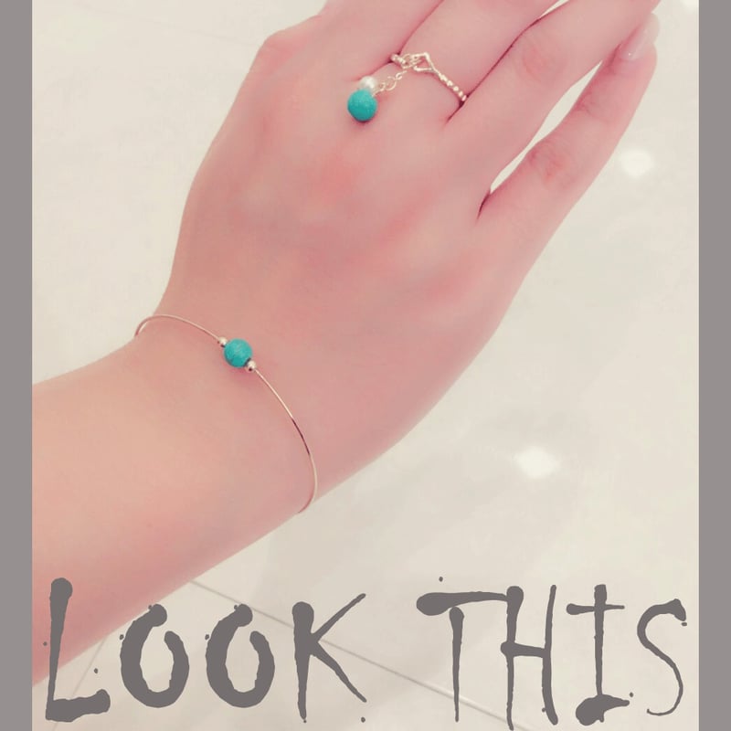 華奢なバングル ターコイズ ゴールド シンプル ブレスレット