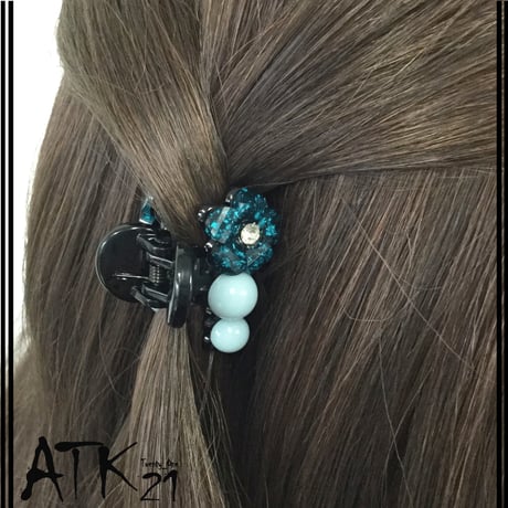 ラメ入り フラワー ミニバンスクリップ プチヘアクリップ 大人可愛い 小さ目 しっかりホールド 髪留め 簡単ヘアアレンジ レディース ヘアアクセサリー：HBS181102