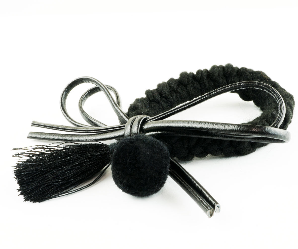 毛糸 ヘアゴム シュシュ レザーリボン フリンジ 毛糸ボンボン