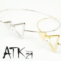 華奢なバングル 一粒パール オープントライアングル×プレート ブレスレット レディース アクセサリー おしゃれ 人気：BR160602T