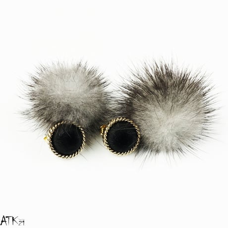 ミンクファーピアス トレンド レトロ ベロア 可愛い スタッド ピアス レディース アクセサリー：PKL170907