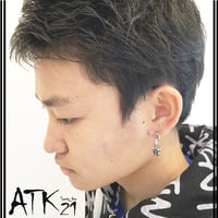 片耳用（1個売り）ユリモチーフ 16G 揺れる ステンレスピアス Surgical Steel 316L 軟骨ピアス ボディピアス メンズ レディース ユニセックス アクセサリー:MPS171005