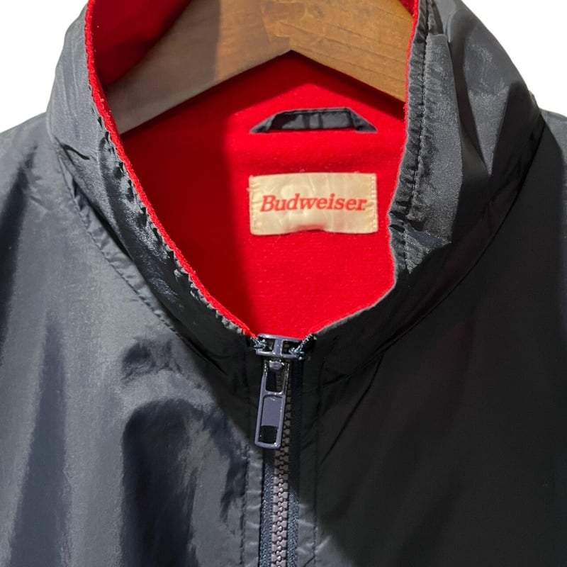 90's OLD BUDWEISER NYLON JACKET | OLD INN. 90's OLD BUDWEISER NYLON JACKET | OLD INN.