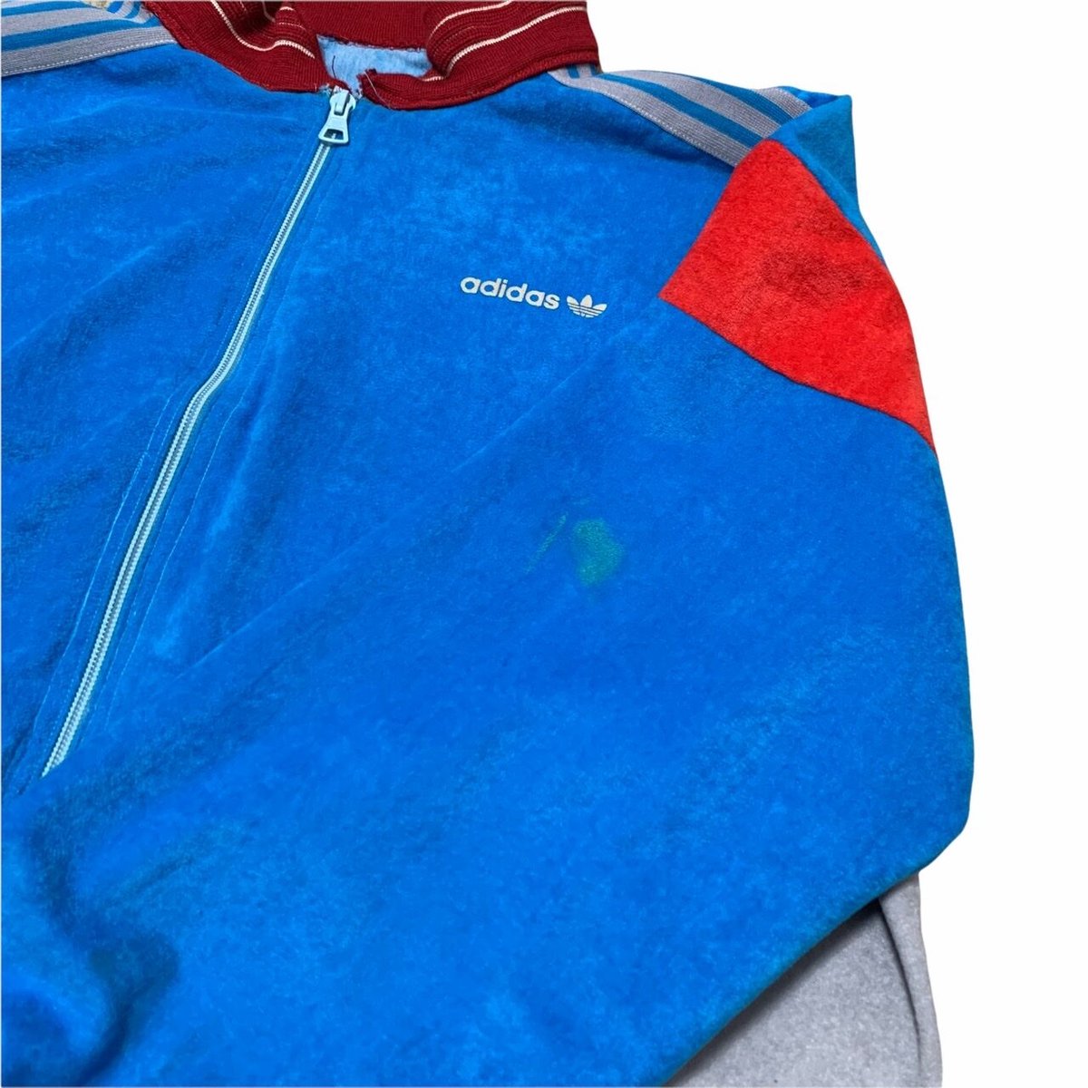 70's VINTAGE ADIDAS TRACK JACKET | OLD INN. 70's VINTAGE ADIDAS TRACK JACKET | OLD INN.