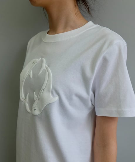 Labyrins  Two Dolphin Tshirt White