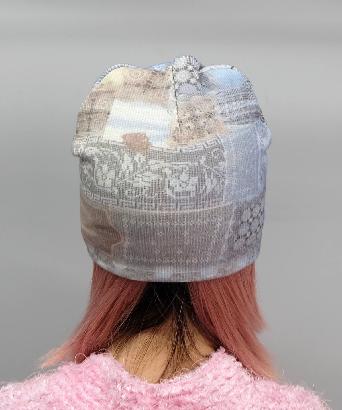 Labyrins Picture Beanie 8 | Shury
