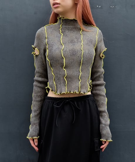 Frill Line Tops