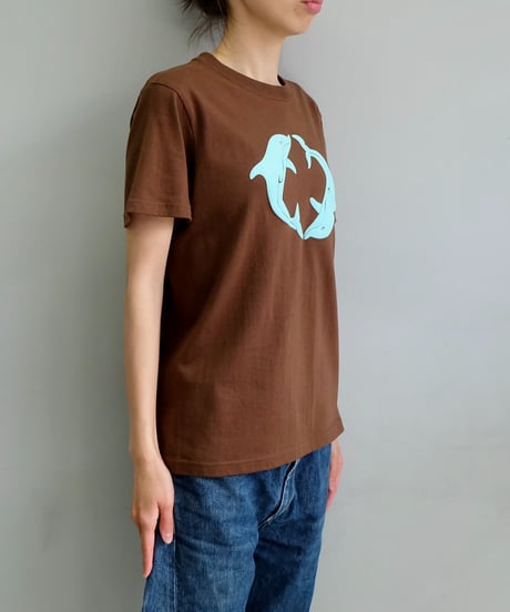 Labyrins  Two Dolphin Tshirt Brown
