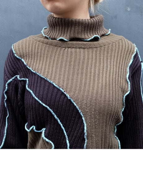 Frill Line Tops  14