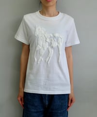 Labyrins Dont Cry Horse Tshirt White | Shury