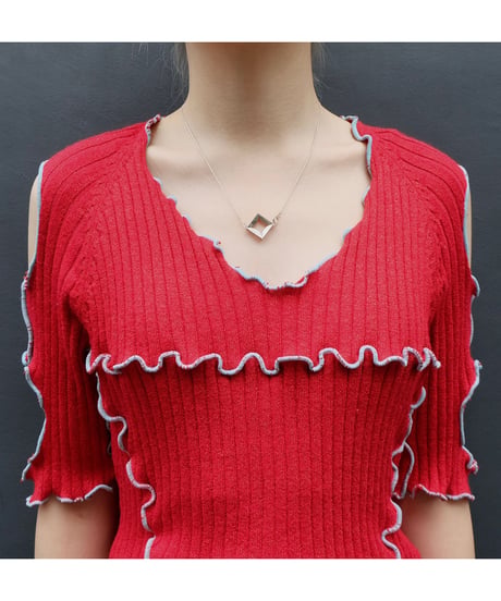 Frill Line Tops