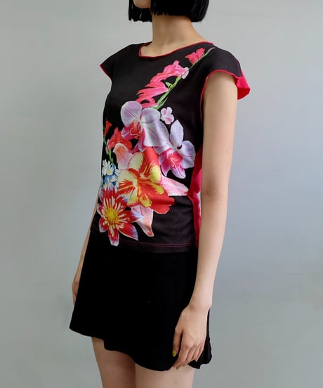 Vintage  Design Tops