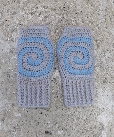 Labyrins   Spiral Knit Glove