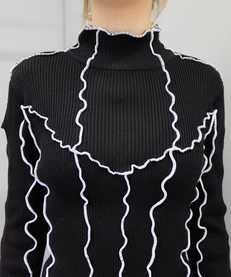 Frill Line Tops