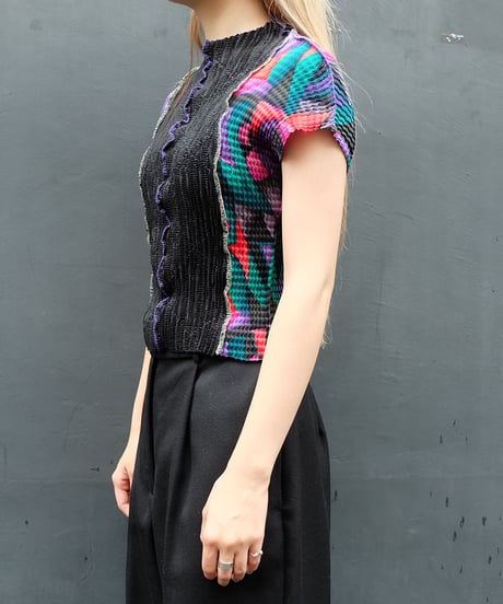 Frill Line Docking Tops