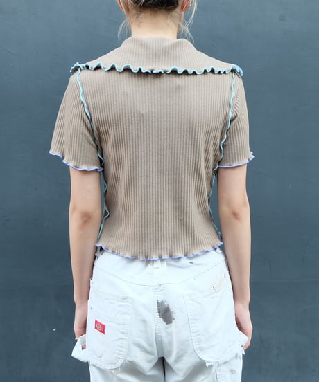 Frill Line Tops