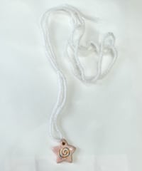 Labyrins x Sugascoop Ceramicnecklac 10