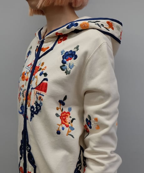 Vintage   Design Tops
