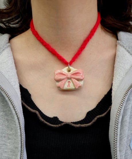 Labyrins x Sugascoop Ceramic necklace 15