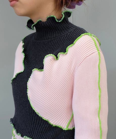 Frill Line Tops